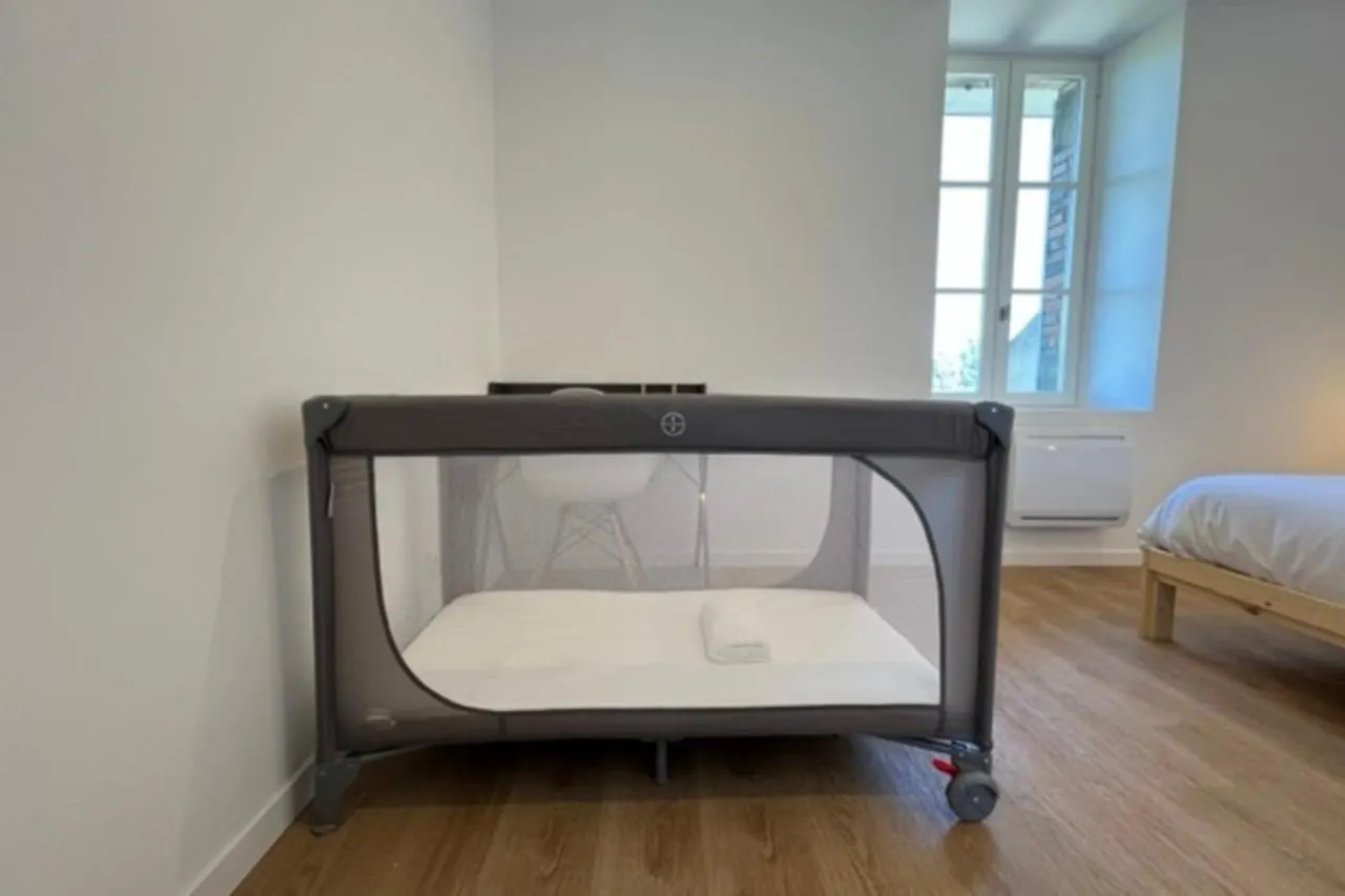 Appartement Le Modern Design à Montluçon 0*,